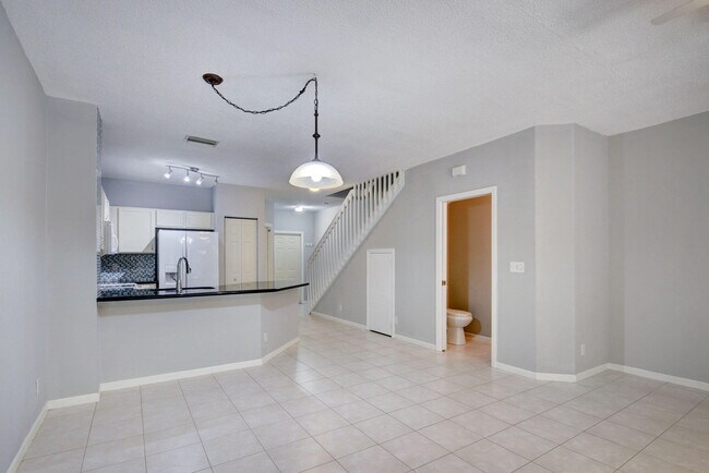 Foto del edificio - 6987 Oak Bridge Ln