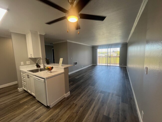 Foto del edificio - 941 Lewelling Blvd