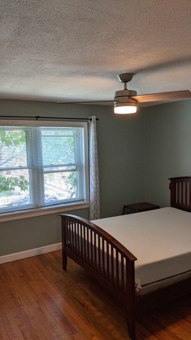 Building Photo - 6410 S Lorel Ave