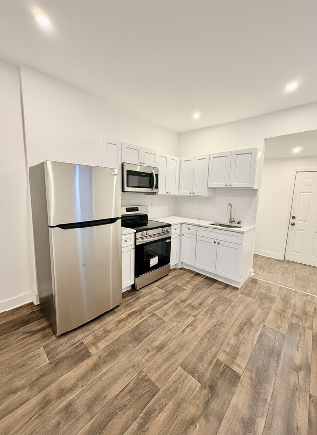 Photo - 2072 Pickwick St Apartment