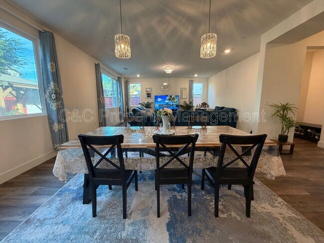 Foto del edificio - 5125 Maniago Wy