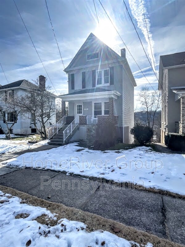 Primary Photo - 1402 Linden St