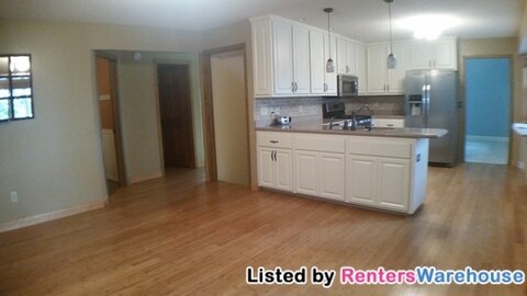 Foto del edificio - 2441 Lost Lake Rd