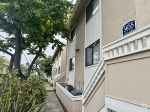 Building Photo - 5655 Riley St