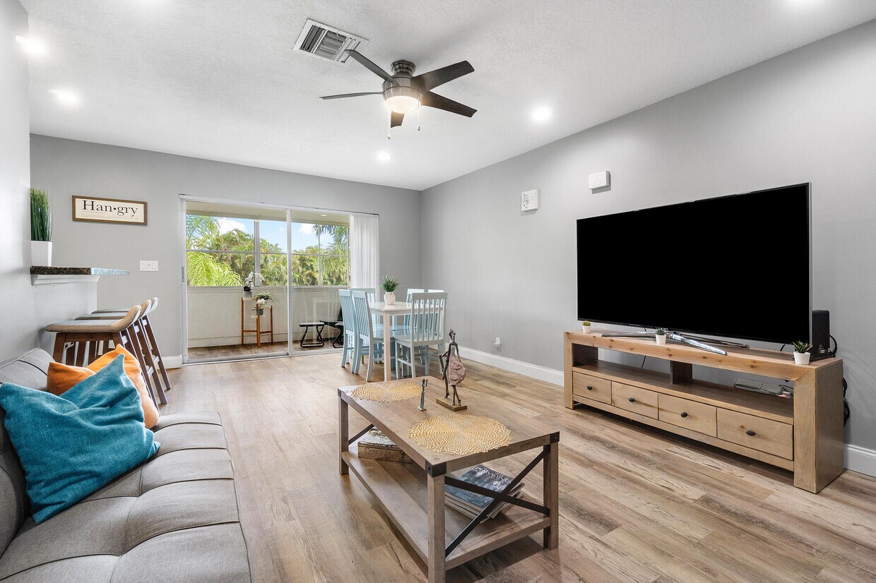 Foto principal - 126 Sparrow Dr