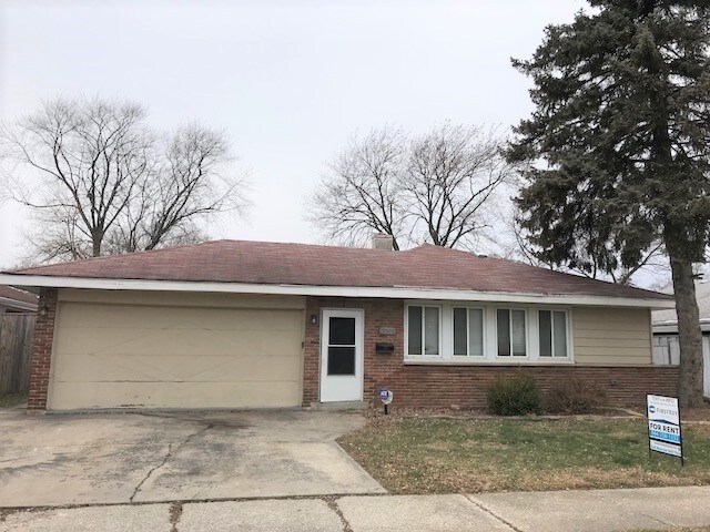 Primary Photo - 15302 Meadow Ln