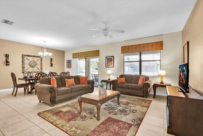 Foto del edificio - 1466 N Myrtlewood St