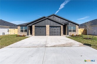 Building Photo - 5815 Betty Lou Dr