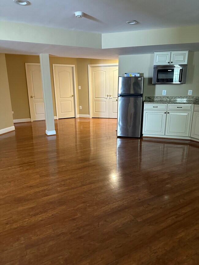 Building Photo - 6986 Gillis Way