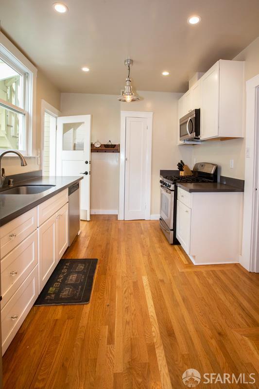 Foto del edificio - 3627 Scott St