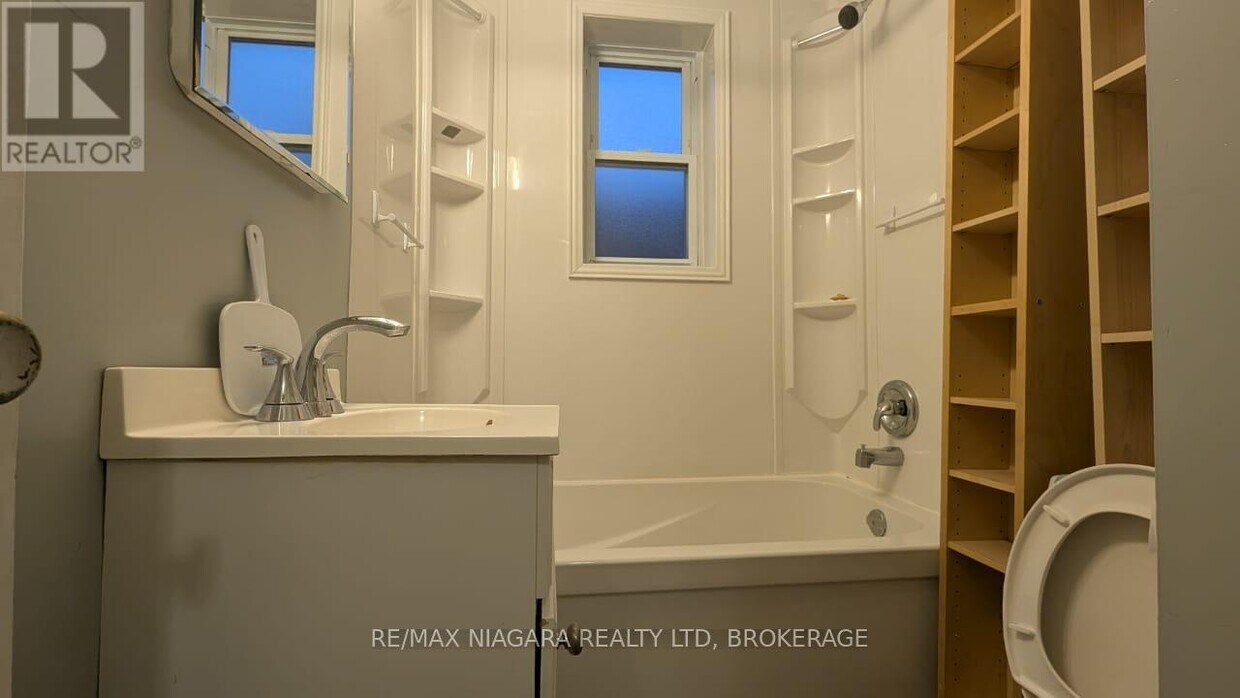 Building Photo - 9 Masterson Dr