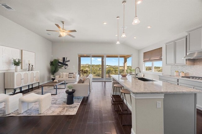 Foto del edificio - 5501 La Canada Wy