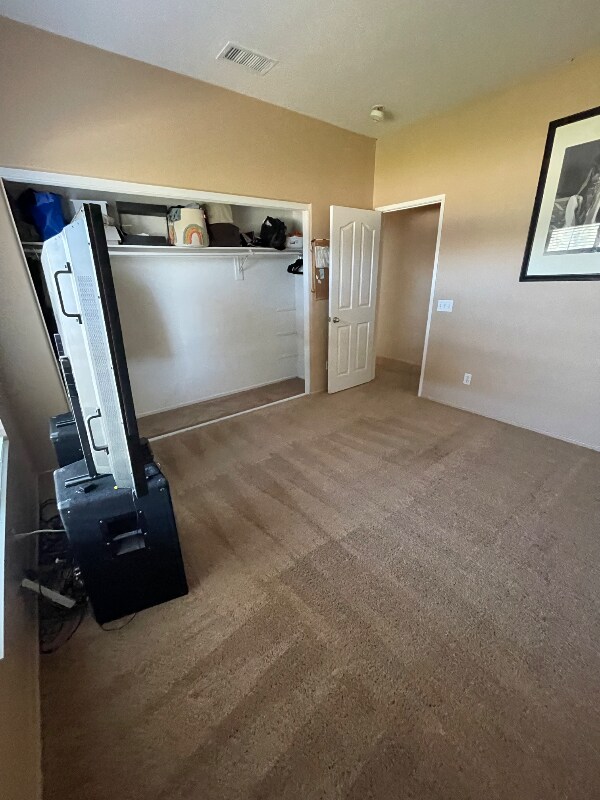 Foto del edificio - 1002 Calderon Wy