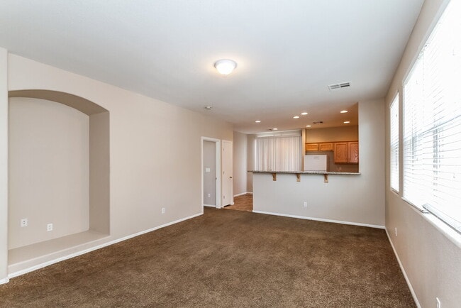 Foto del edificio - 548 Bayo Canyon Ct