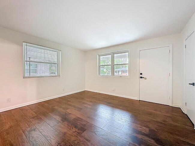 Building Photo - 5243 Poppy Dr