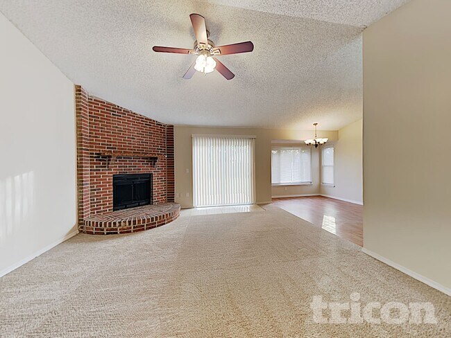 Foto del edificio - 1865 Shannon Lake Dr