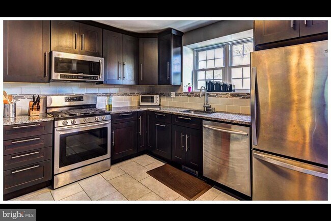 Foto del edificio - 26 Spring Glen Ct