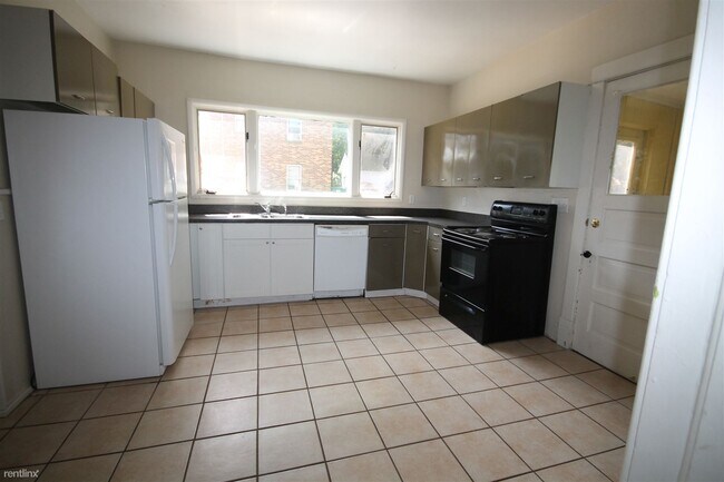 Foto del edificio - 4 br, 2 bath House - 922 Davis St 922 Davis