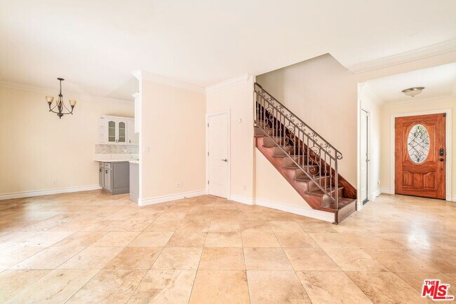 Foto del edificio - 13743 Cordary Ave