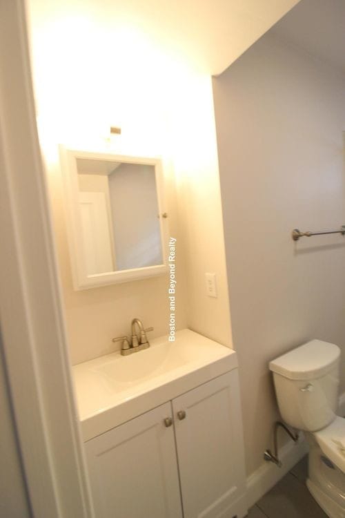 Building Photo - 95 Park Dr