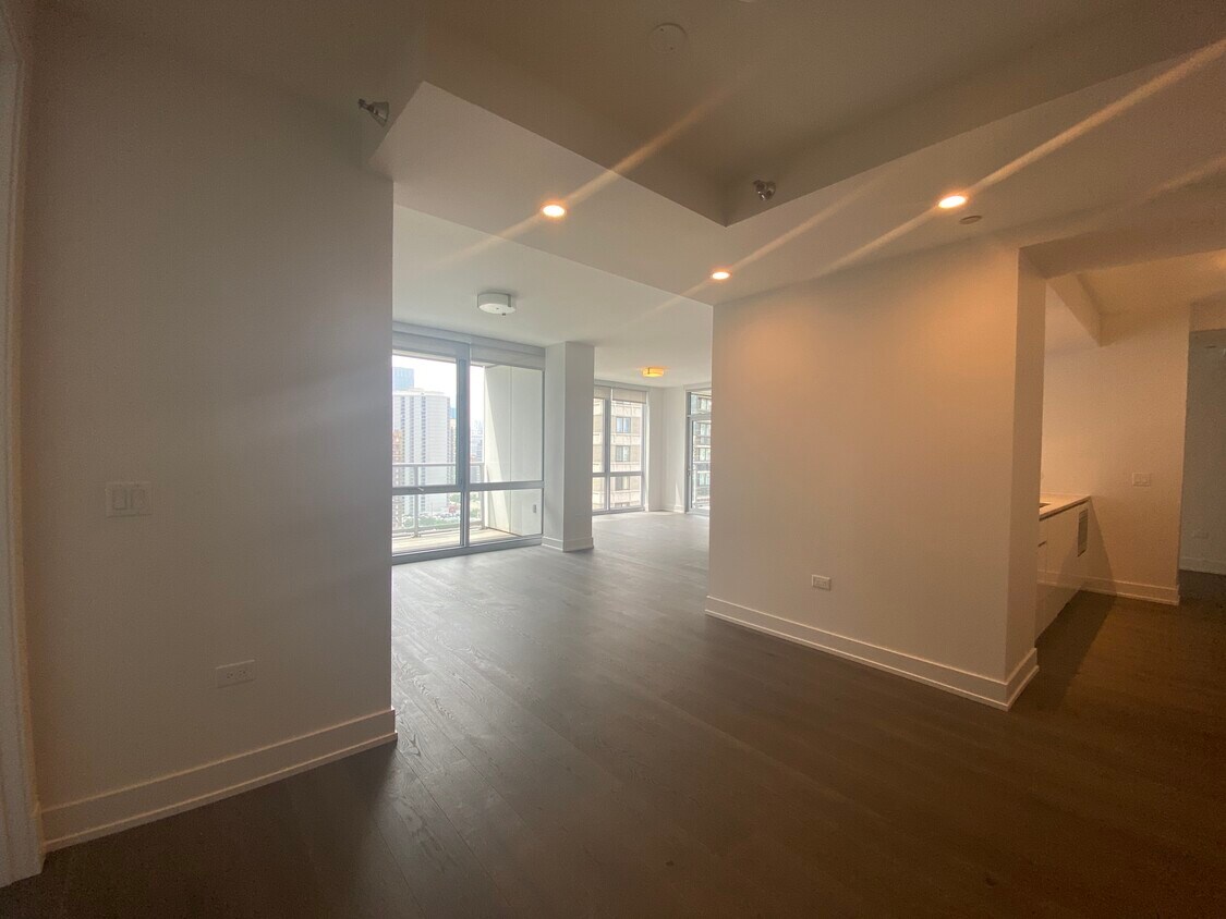Foto principal - 11 E Walton St