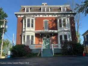 Building Photo - 16 Abeel St