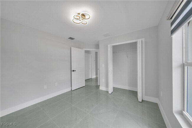 Foto del edificio - 922 Macy St E