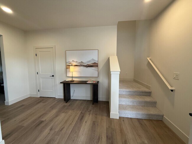 Foto del edificio - Now renting brand-new 3 bedroom, one study/Den, 2.5 bathroom House $3,650 unfurnished and $6,000 ...