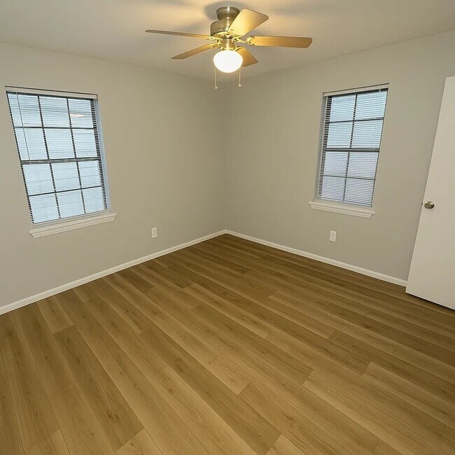 Foto del edificio - 3314 N MacGregor Way