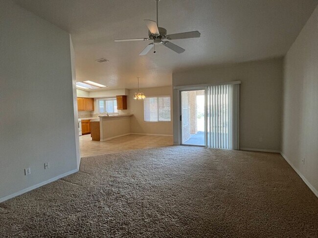 Foto del edificio - 3 Bedroom - 2 Bath Home