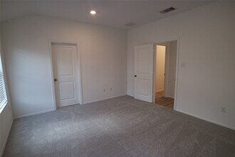 Building Photo - 3518 Galway Glen Trl