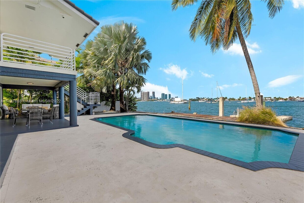 Foto principal - 297 N Coconut Ln