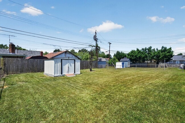 Building Photo - Updated Single-Family Home for Rent in Fairlawn