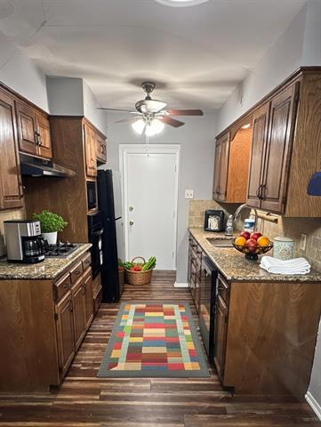 Foto del edificio - 10546 Mapleridge Dr