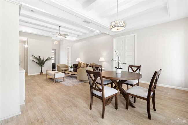 Foto del edificio - 1304 Providence Ave W