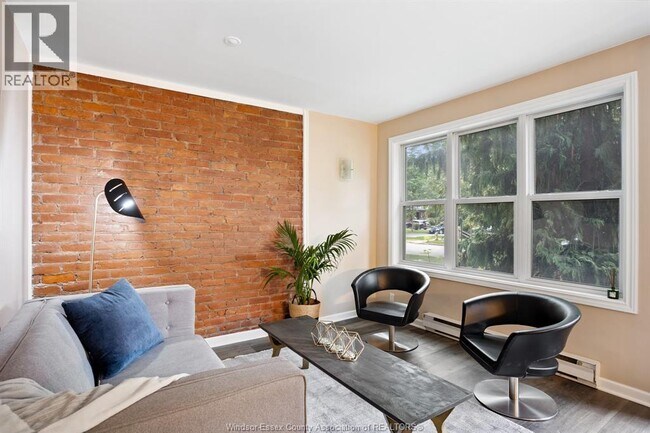 Photo du bâtiment - 2123 Ontario St