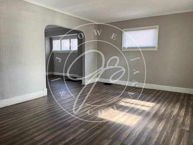 Building Photo - Spacious 3 bedroom Home in West Toledo
