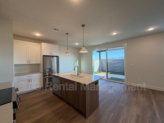 Building Photo - 614 Hemsworth Ln