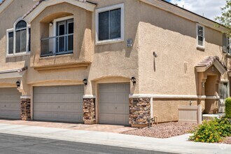 Building Photo - 3520 Glorious Iris Pl