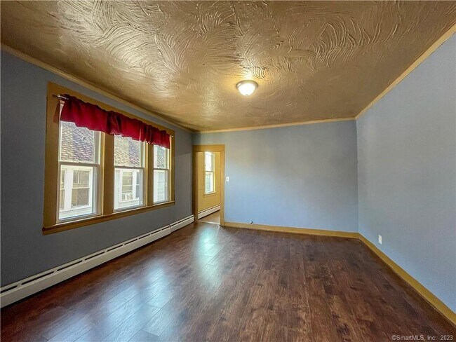 Building Photo - 127 Pearl St