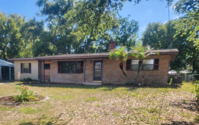 Building Photo - 407 Louis St
