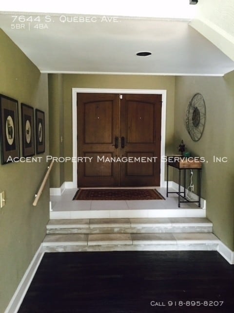 Building Photo - Gorgeous 5 bedroom in South Tulsa with Pool!