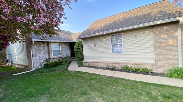 Private Entry - 12250 Noonan Ct