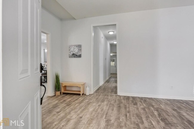 Foto del edificio - 741 Dill Ave SW