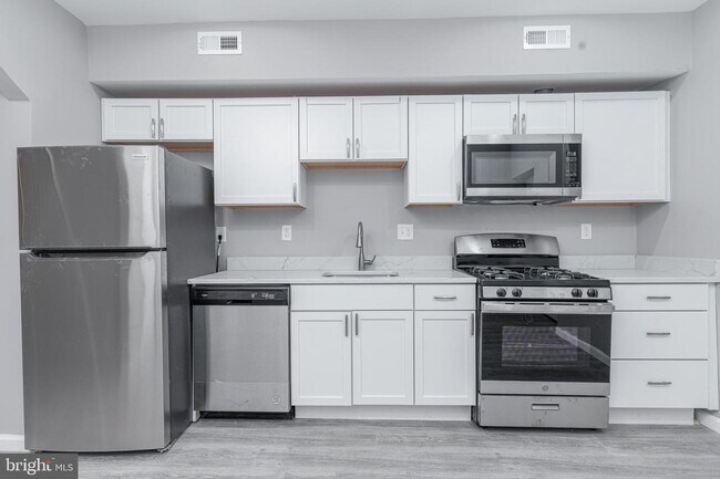 Foto del edificio - 2622 Llewelyn Ave