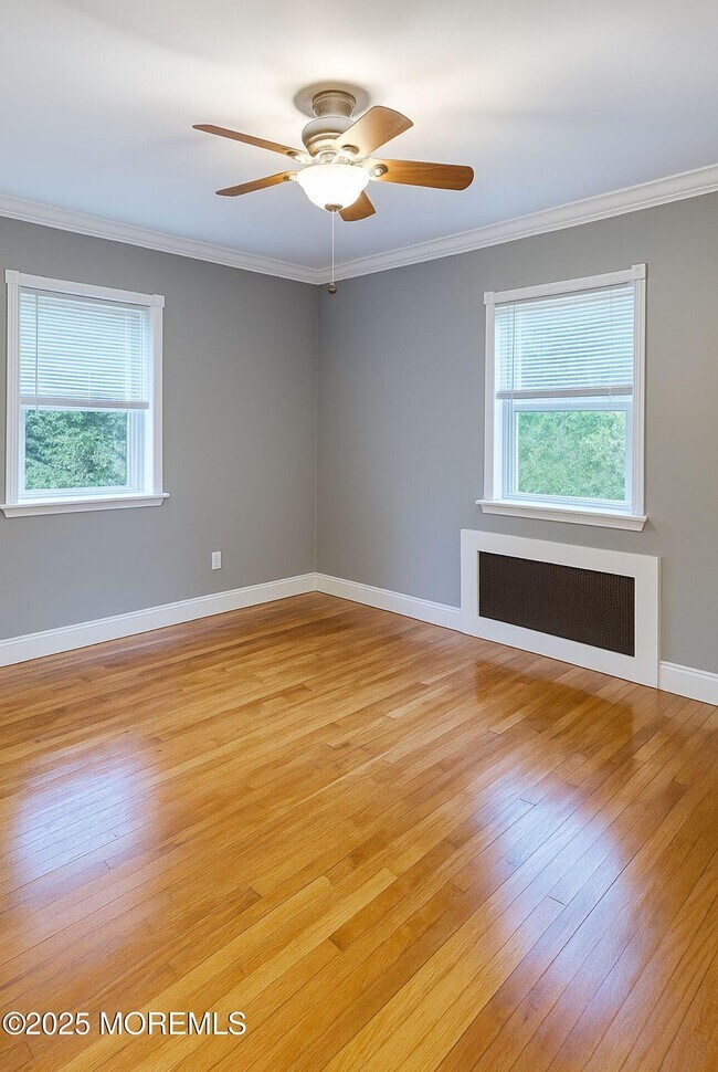 Foto del edificio - 54 Ellington St