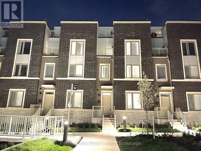 Building Photo - 11-111 Almond Blossom Mews