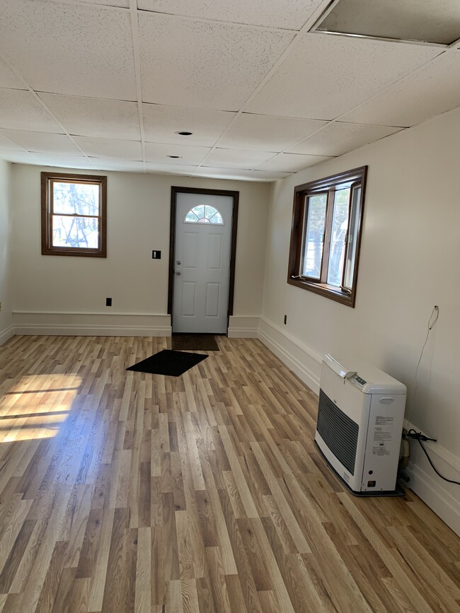 Building Photo - 99 Betts Rd