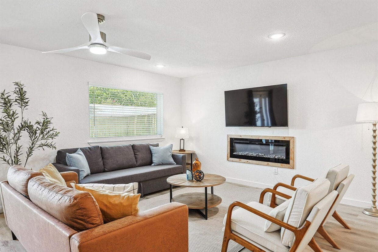 Foto principal - 2003 N O'Connor Rd