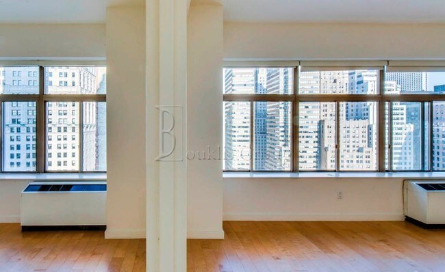 Foto del edificio - 90 Washington St